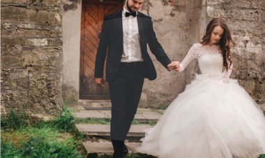 A Guide to Choosing the Perfect Wedding Suit for Groom