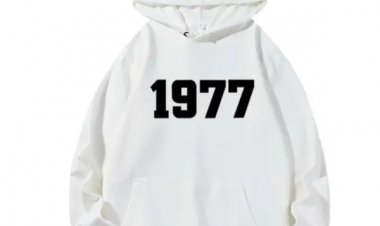 1977 Essentials Hoodie & Essentials 1977 Shirt in Dark Gray: Timeless Style Meets Everyday Comfort