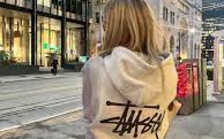 Why Stüssy Hoodies Are a Staple in Every Streetwear Collection