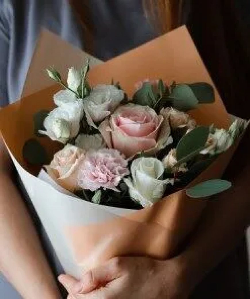 The Art of Sympathy Flower Arrangements: Calgary’s Best Florists