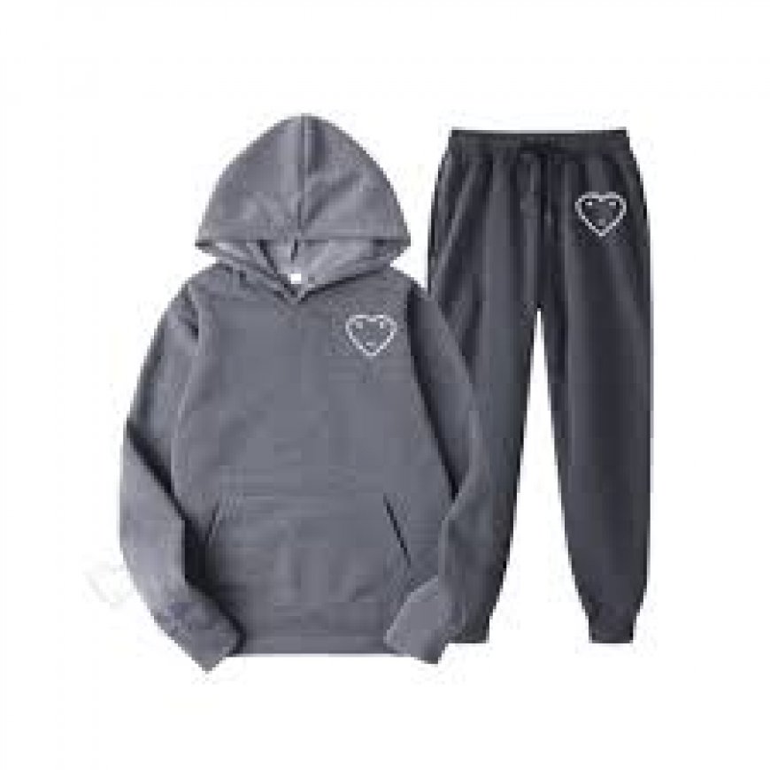 Carsicko Tracksuit: A Stylish Statement for All Seasons