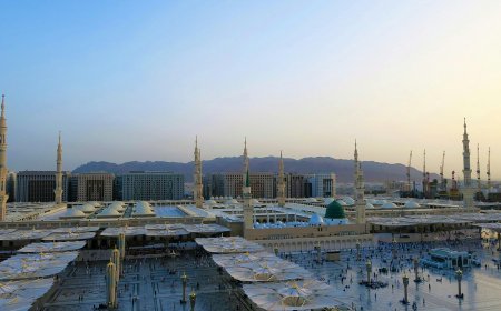 Travelshook - Affordable Hajj & Umrah Packages from UK