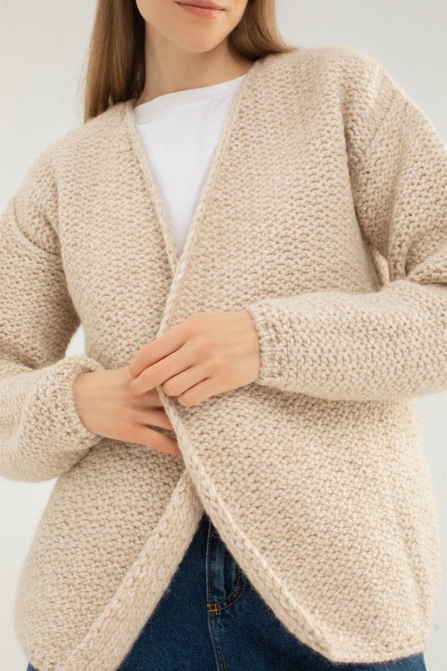 The Ultimate in Cozy Fashion as You Wear an Alpaca Wool Cardigan for Women
