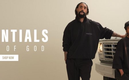 Essential Hoodie  Instagram-Worthy Style