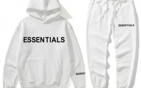 Essentials Hoodie for Winter – Stay Warm & Stylish