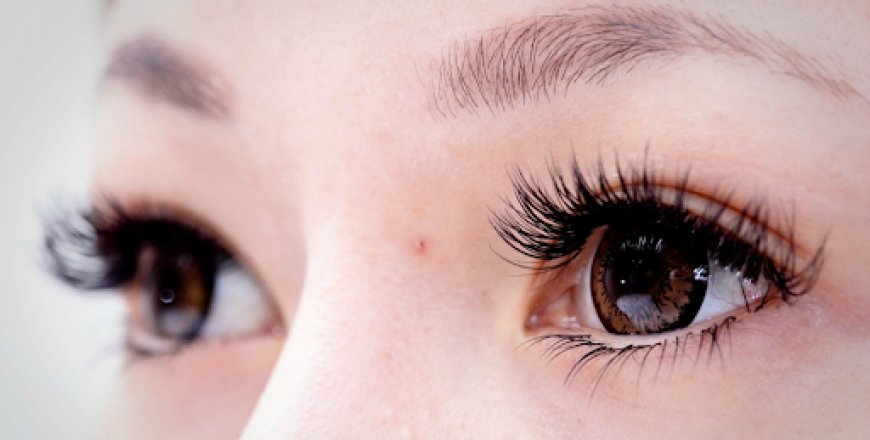 Eyelash Lift: Enhance Your Natural Lashes Effortlessly