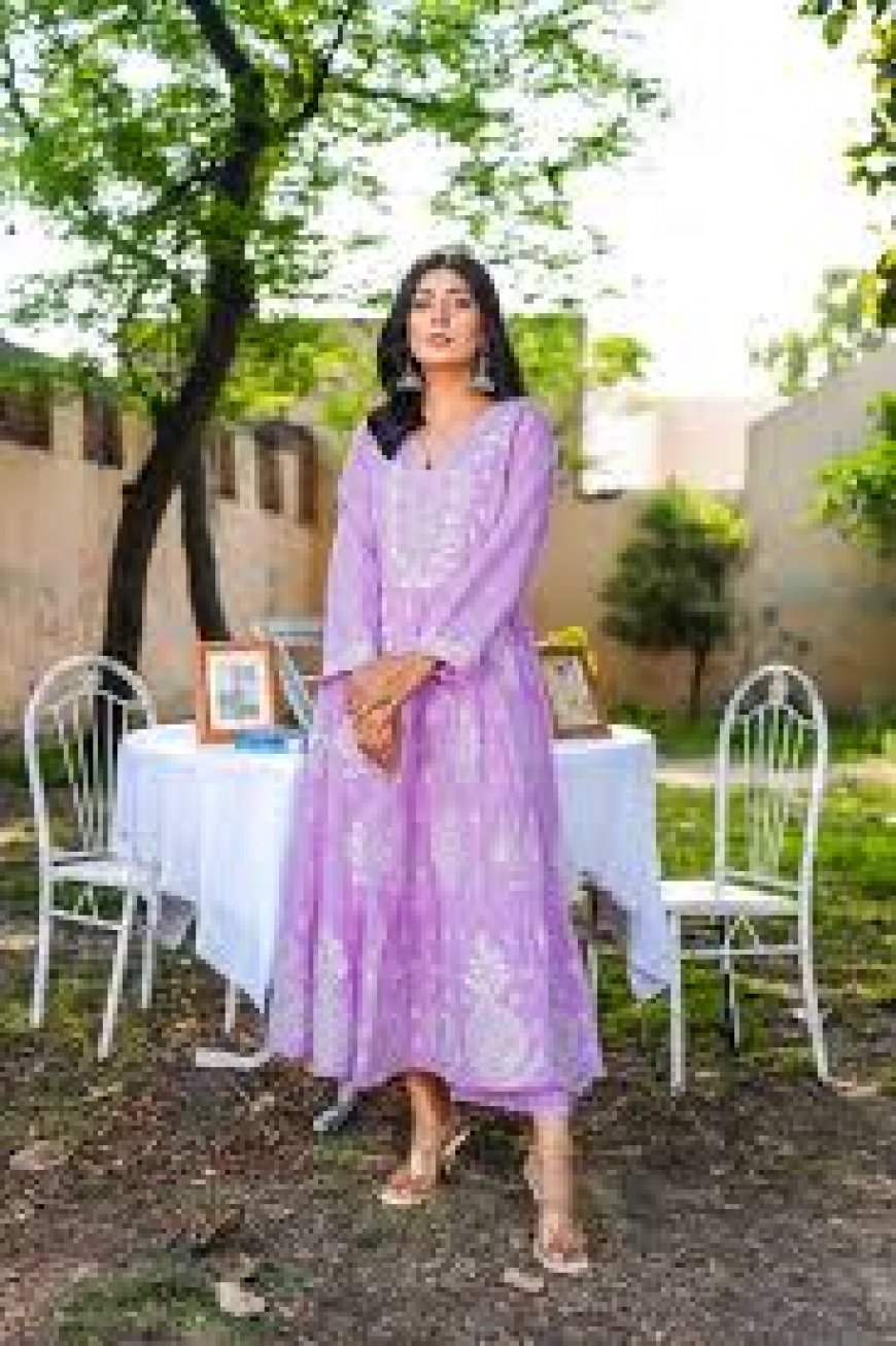 Eid Special: Explore Akhrot Clothing’s Exquisite Festive Outfits