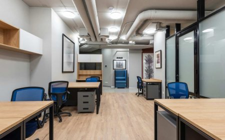 Open Desk Vibes for the Modern Professional