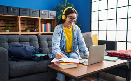 How to Stay Focused in Online Classes: 10 Proven Tips for College Students