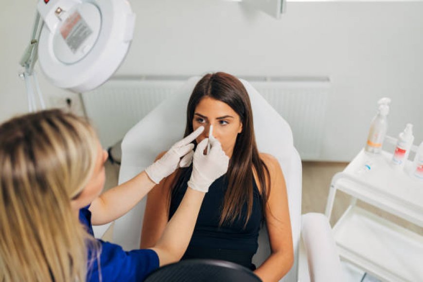 الفرق بين تجميل الأنف الجراحي وغير الجراحي بالرياض