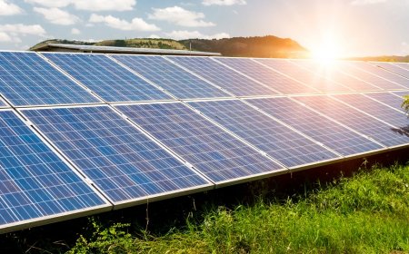 Le rôle des crédits énergétiques dans la compensation de la hausse du coût de la vie : doter les ménages de l'énergie solaire et du stockage