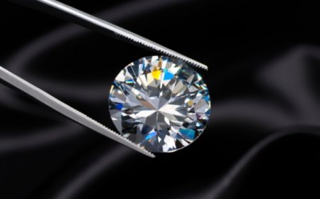 Selling a Loose Diamond: Where to Start and What to Expect