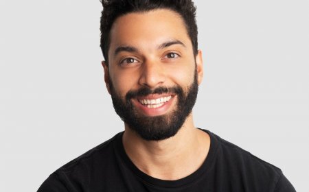 Choosing Between Headshots and Event Photos: A Quick Guide