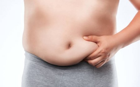 أضرار جراحة التثدي في الرياض: هل هي آمنة؟