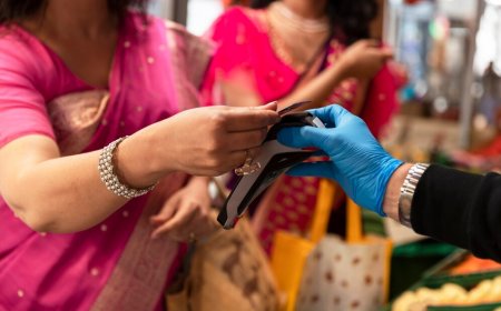 How to Style Indian Traditional Outfits for Modern Occasions in Surrey?