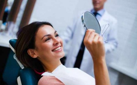 The Benefits of Professional Teeth Cleaning: A Hygienist’s Role