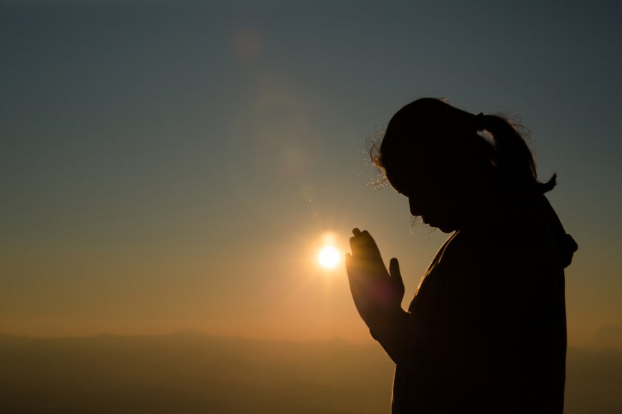 10 Powerful Morning Prayers to Start Your Day with God
