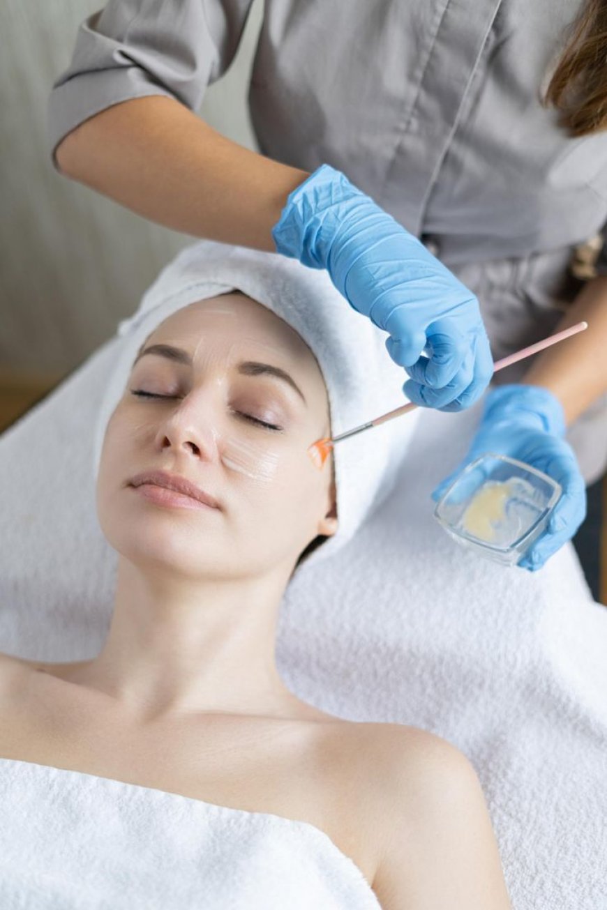 Chemical Peels in Riyadh: Benefits, Risks & Results
