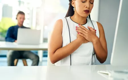 How Expert Health Writers Like Camellia Wulansari Elevate Online Health Content