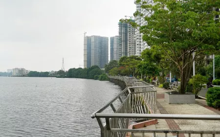 Enjoy Scenic Bliss at Marine Drive Kochi Kerala Waterfront