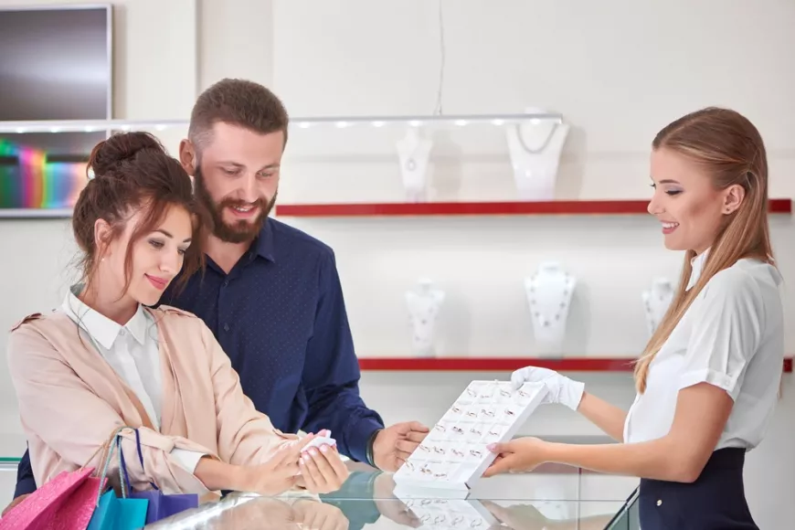 Why Is Danbury Jewelry a Go-To Destination for Timeless Pieces?