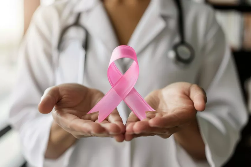 Breast Cancer Insights: Identifying Symptoms and Protecting Your Health