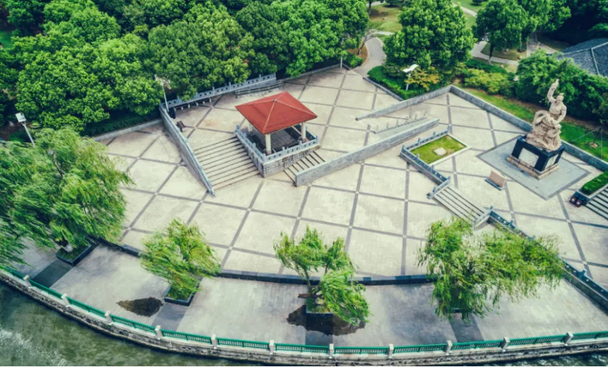 Why Choose Premier Hardscapes for Your Next Outdoor Project?