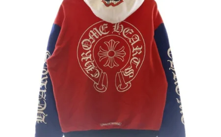 Chrome Hearts Horseshoe Logo Pullover Hoodie – Gothic Grey: A Streetwear Staple Reimagined