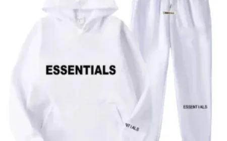Essentials Hoodie: Redefining Comfort and Streetwear Fashion in the USA