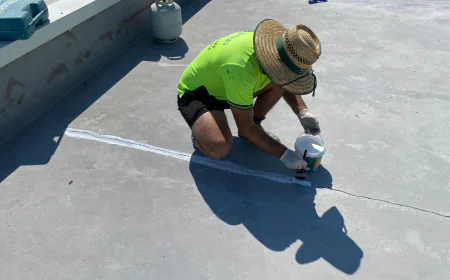 The Best Way to Fix Cracked or Stained Grout in Bathrooms