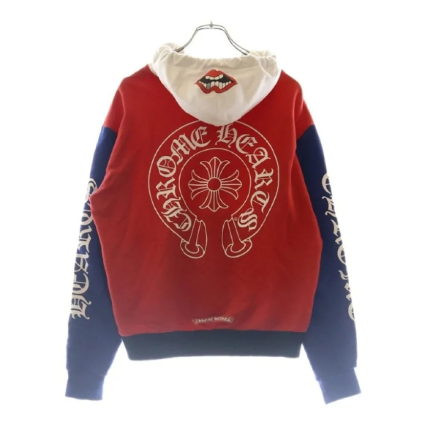 Chrome Hearts Horseshoe Logo Pullover Hoodie – Gothic Grey: A Streetwear Staple Reimagined