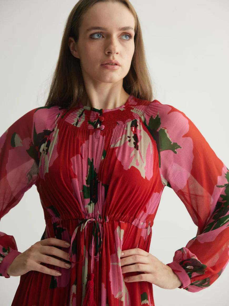 The Modern Kaftan: Your Ultimate Guide to Effortless Contemporary Style