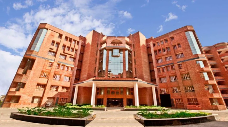 Looking for the Best Private MTech College in India? Discover Amity Noida