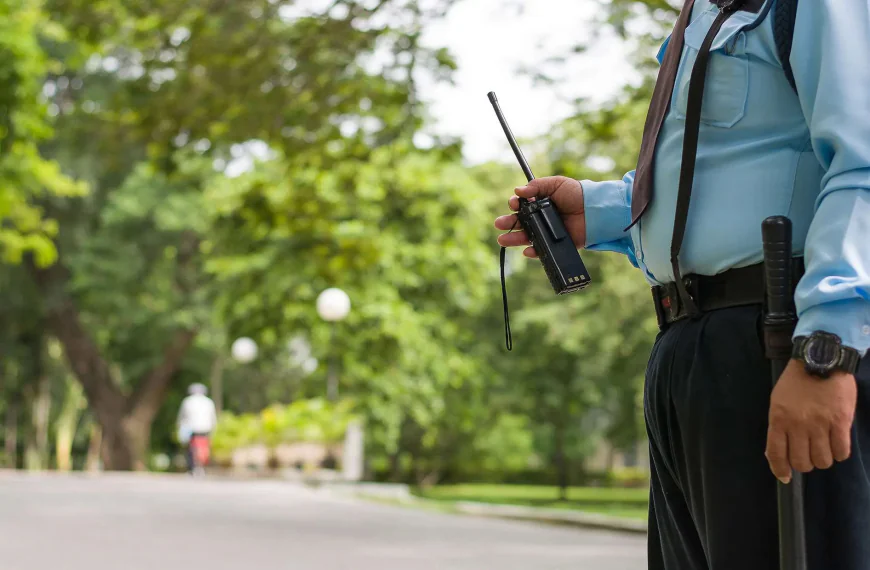 Why Security Guard Services Are Essential for Today’s Safety