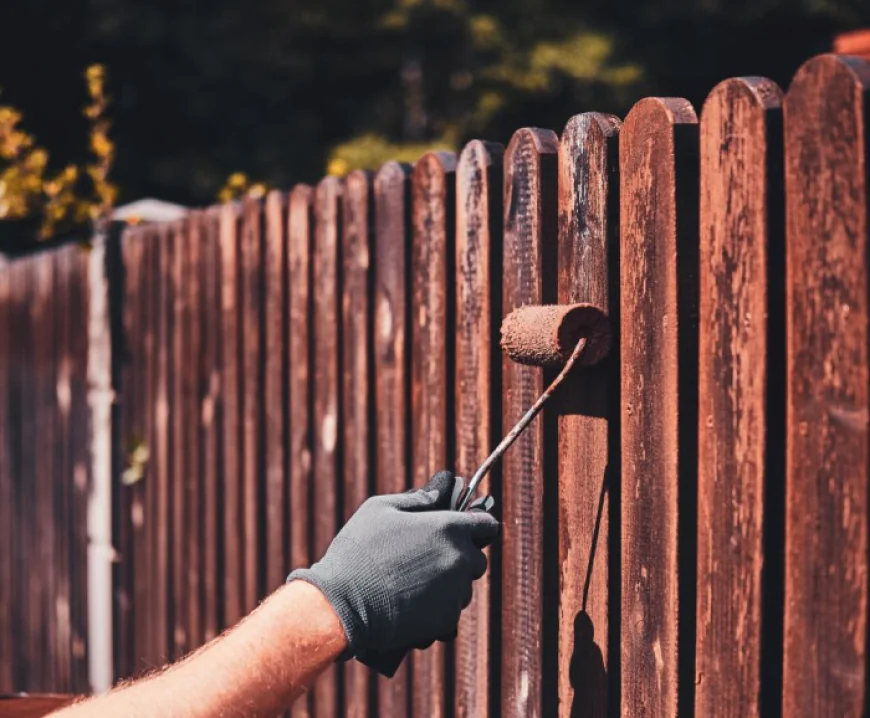Plan Your Backyard Makeover Using a Smart Wood Fence Cost Calculator