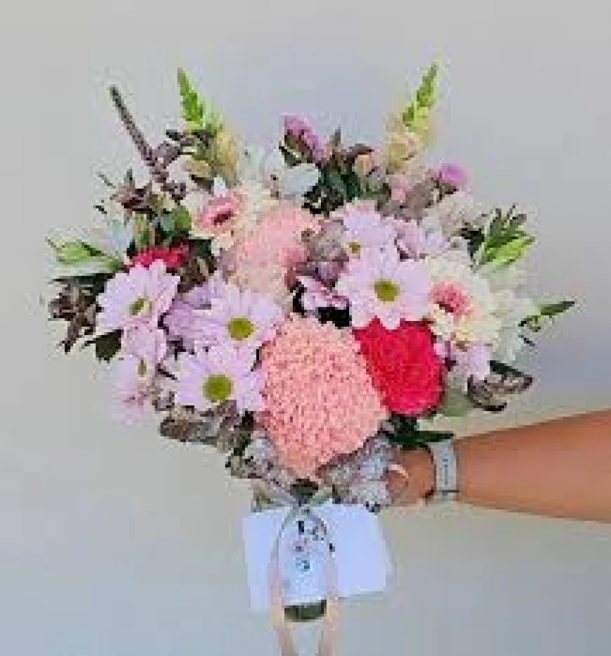 Let a Local Florist Turn Your Feelings into Florals