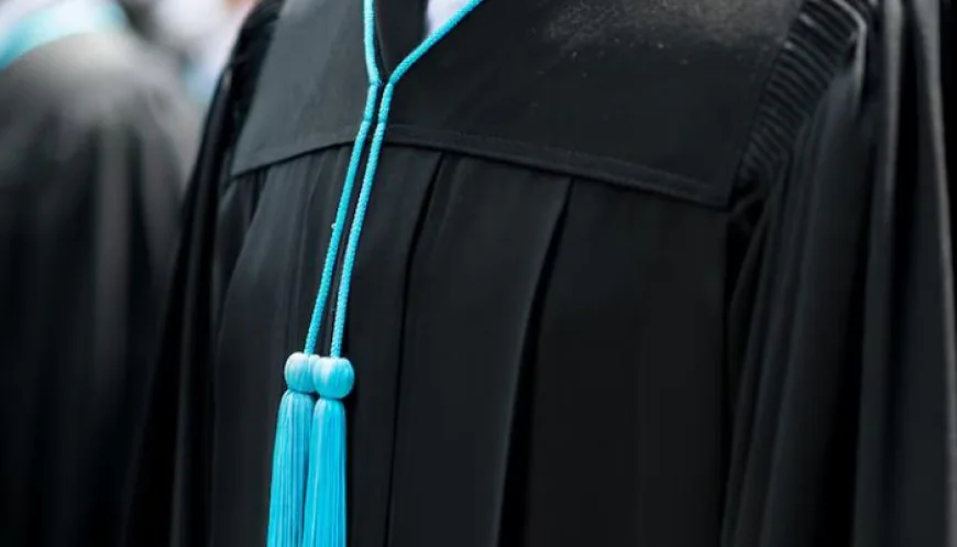 How to Choose the Right Graduation Tassel and What thier Means?