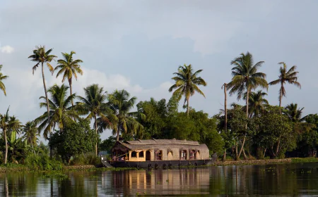 Kerala Backwater Tour Packages – Tranquil Cruises in Nature
