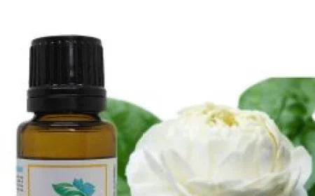 Jasmine Sambac Absolute Oil: A Rare Floral Essential Oil