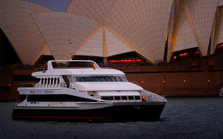 Shoutout to Night Photography Lovers - Sydney’s Dinner Cruise Awaits!