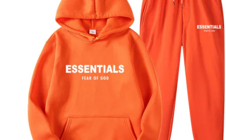 Essentials Hoodie Layering Tricks for Every Season