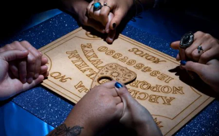 Expert Palm Reading Specialist in Auckland, New Zealand – Pandit Sri Sagar