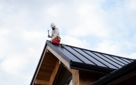 Commercial Roofing in Lakeside: What Business Owners Should Ask Before Signing a Contract