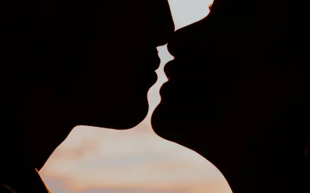 Male Escort in Delhi - Playboy Job in Delhi