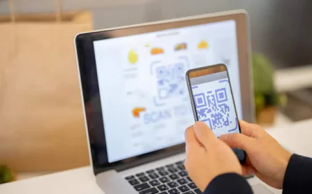 Unlock new dimensions of benefits through device pairing with www.aka.ms/linkphoneqr