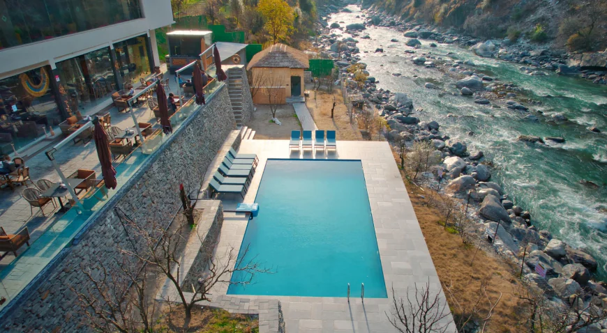 How to Get the Best Deals on the Best Riverside Resort Bookings