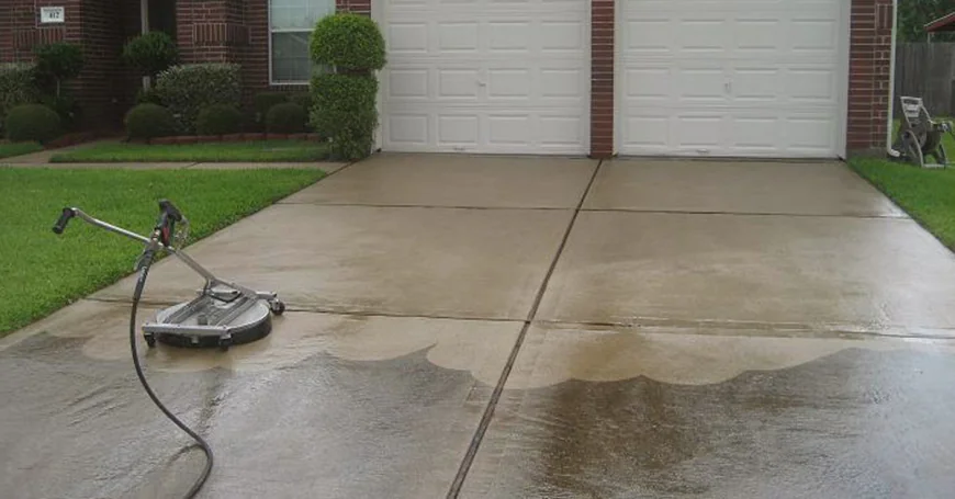 Driveway and Walkway Cleaning in Garland: Boost Your Home’s Curb Appeal