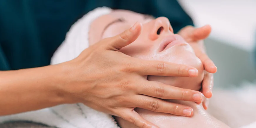 Benefits of Deep Cleansing Facial with Extraction