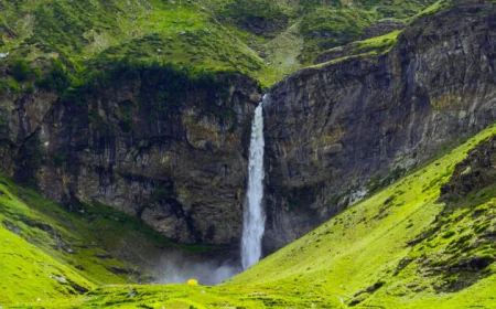 Spiti Valley Packages MakeMyTrip – Your Gateway to the Himalayan Wonderland