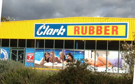 Why Your Business Needs a Professional Signwriter in Taylors Lakes